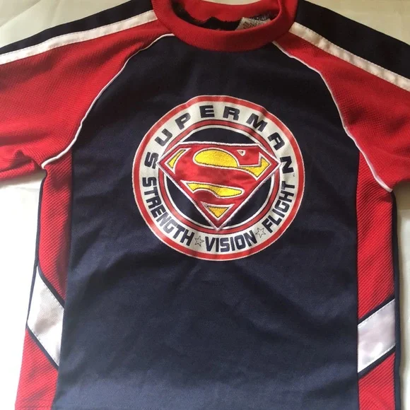 Outfit Superman  boys size 6 polyester new TM & DC Comics top & shorts - Picture 2 of 3